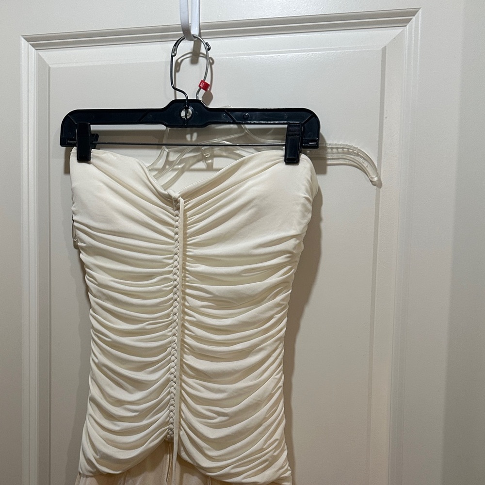 Elegant Strapless Cream Dress - Picture 2 of 3
